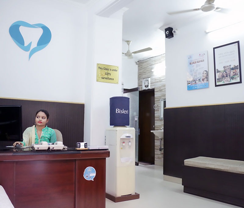 Dental clinic in Janakpuri